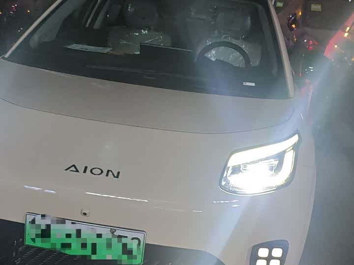 Фото 2 - GAC Aion UT Super