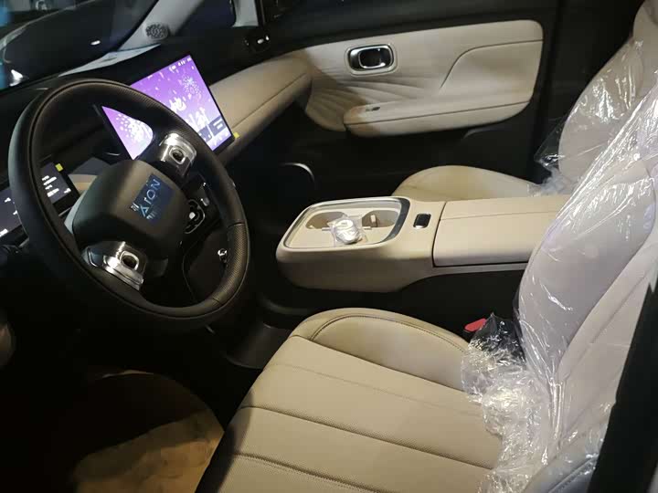 Фото 4 - GAC Aion UT Super