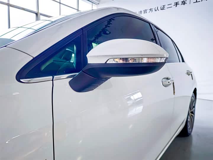 Фото 8 - Volkswagen Golf