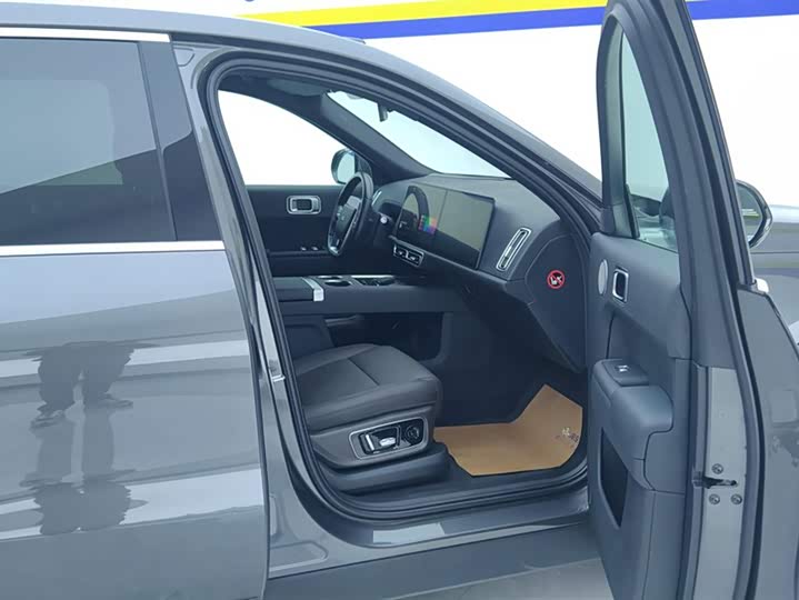 Фото 8 - LiXiang L9