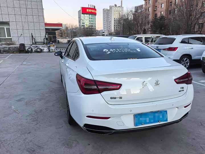 Фото 7 - Hongqi H5