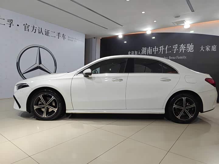 Фото 4 - Mercedes-Benz A-Class