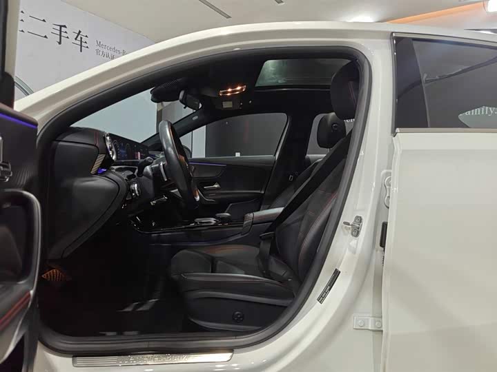 Фото 5 - Mercedes-Benz A-Class