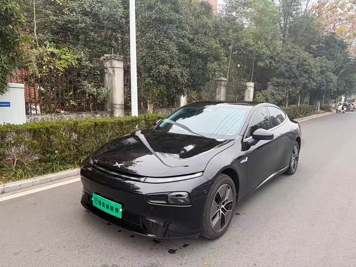 Фото 1 - XPeng P7