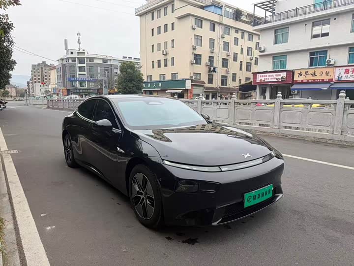 Фото 2 - XPeng P7