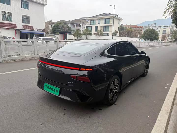 Фото 4 - XPeng P7