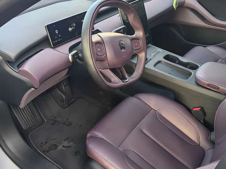 Фото 8 - Nio ET5T