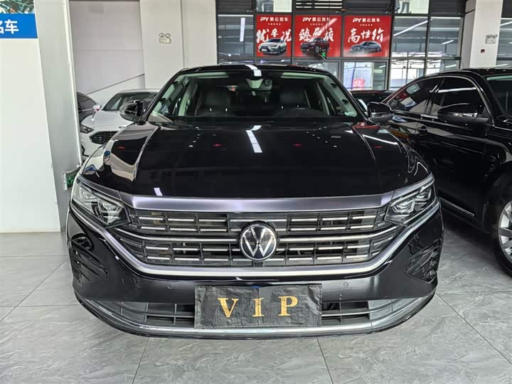 Фото 2 - Volkswagen Passat