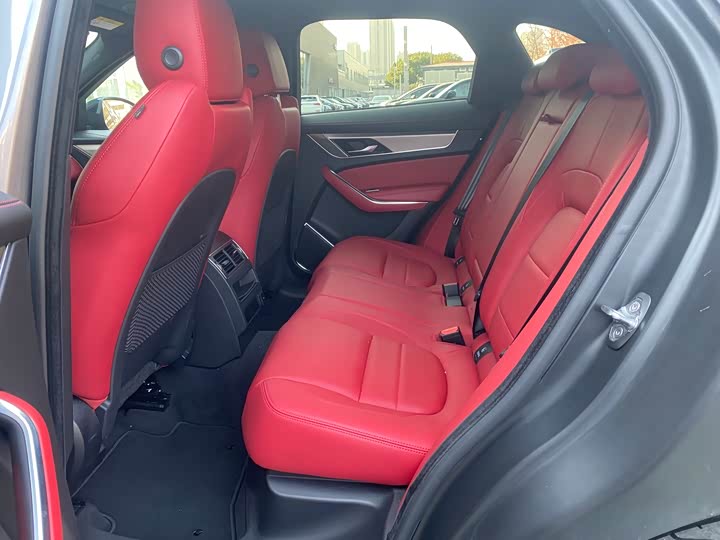 Фото 7 - Jaguar F-Pace