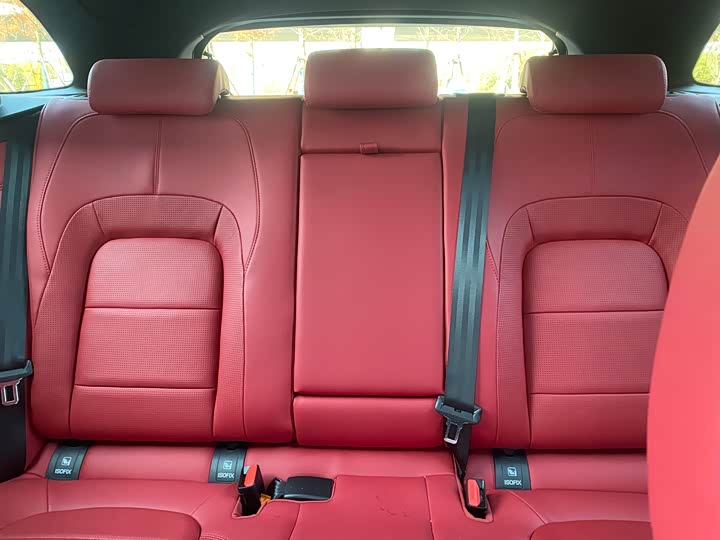 Фото 9 - Jaguar F-Pace