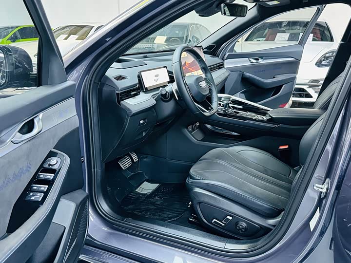 Фото 4 - Geely Preface