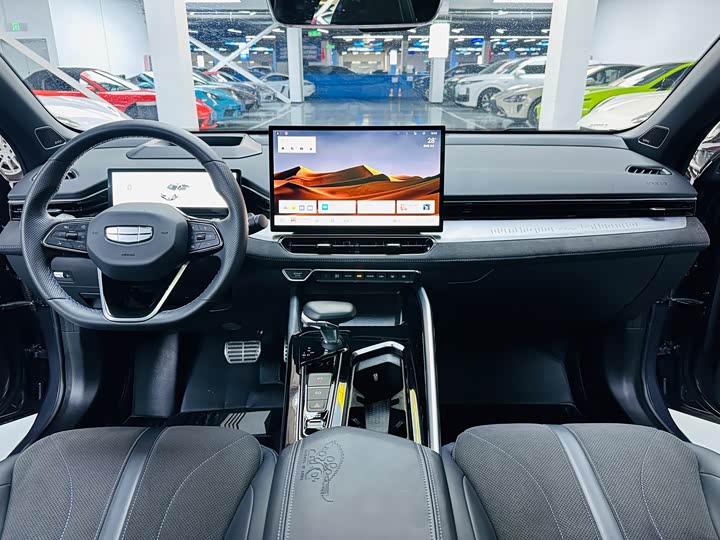 Фото 6 - Geely Preface