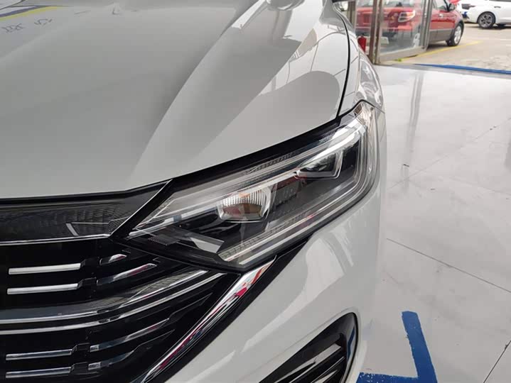 Фото 5 - Volkswagen Sagitar L