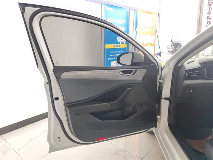 Фото 7 - Volkswagen Sagitar L