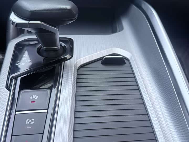 Фото 6 - Geely Preface