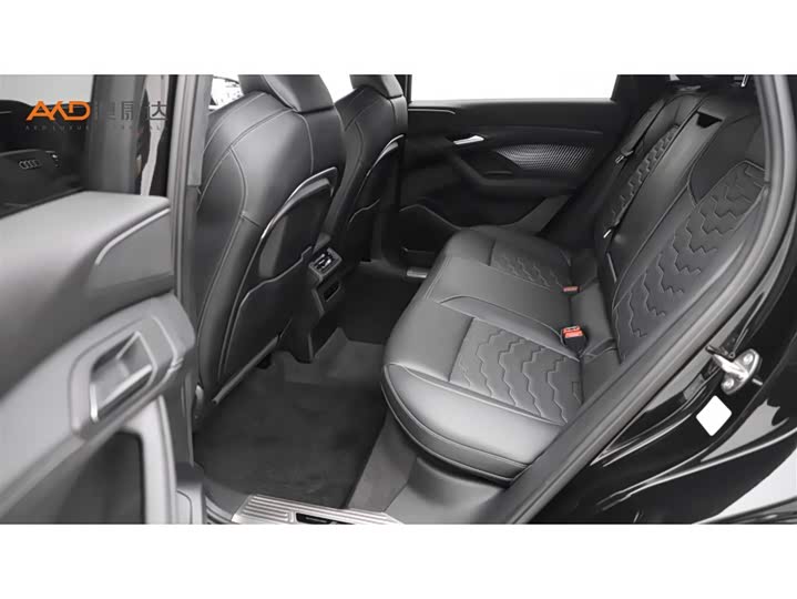 Фото 7 - Audi Q6L e-tron