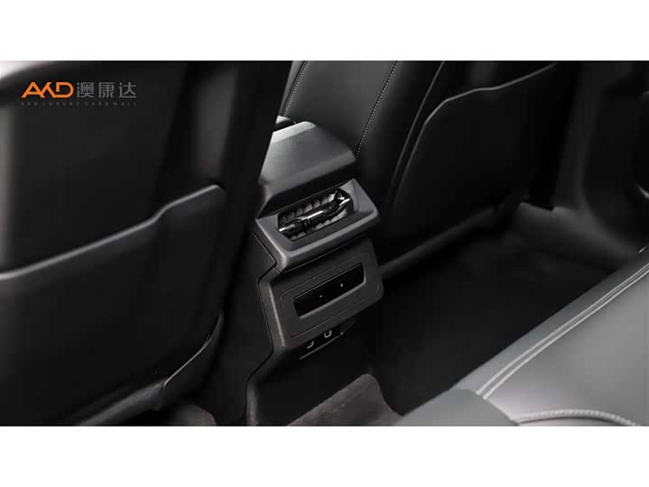 Фото 9 - Audi Q6L e-tron