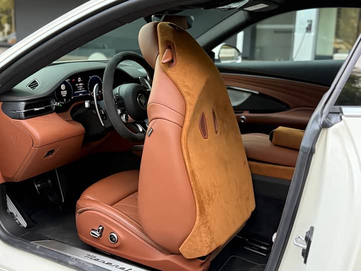 Фото 6 - Maserati GranTurismo