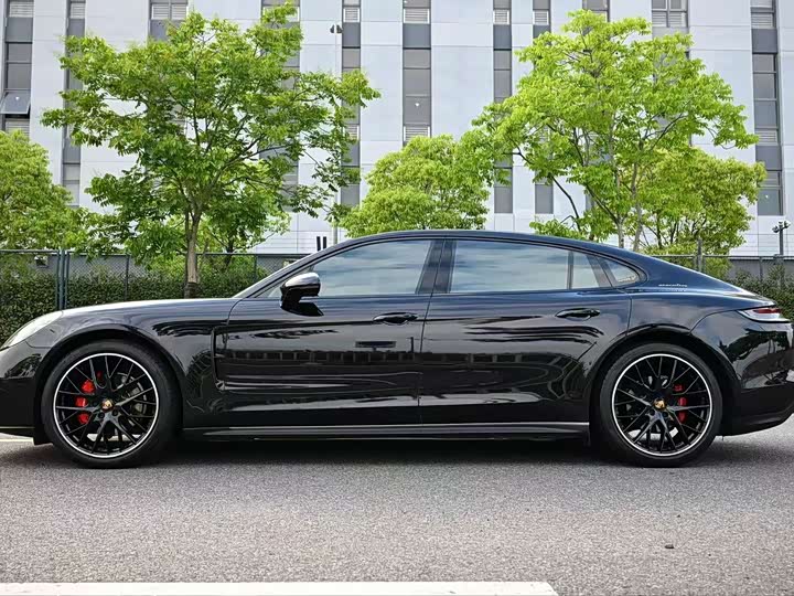 Фото 4 - Porsche Panamera