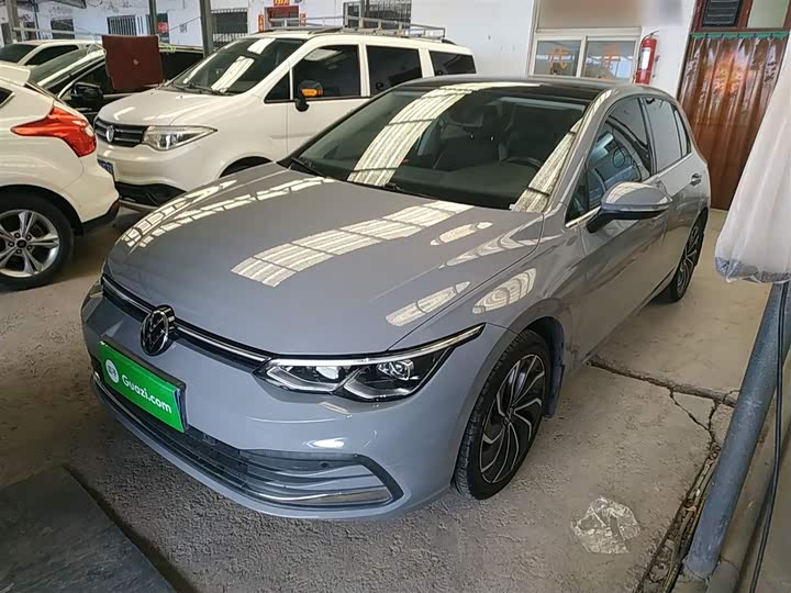 Фото 2 - Volkswagen Golf