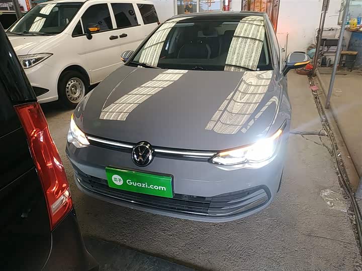 Фото 3 - Volkswagen Golf