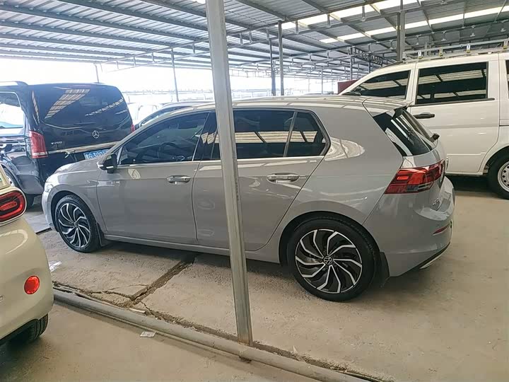 Фото 5 - Volkswagen Golf