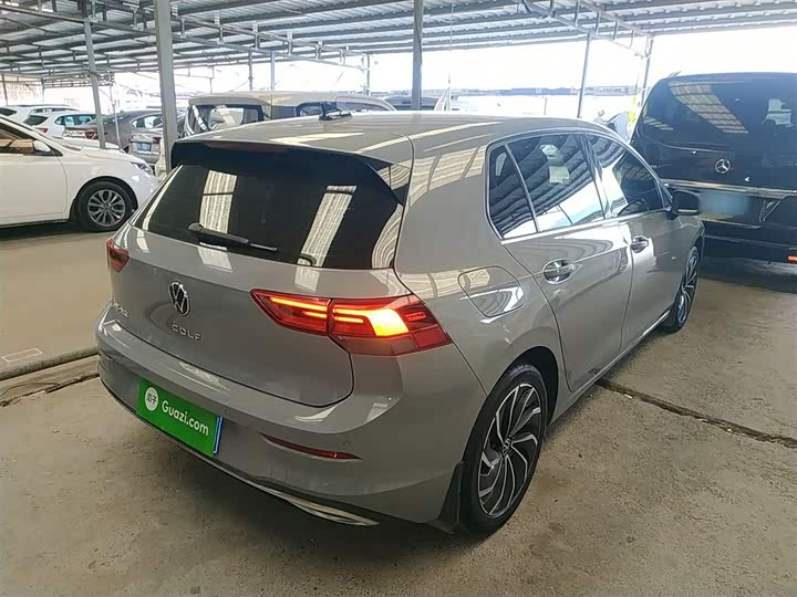 Фото 7 - Volkswagen Golf