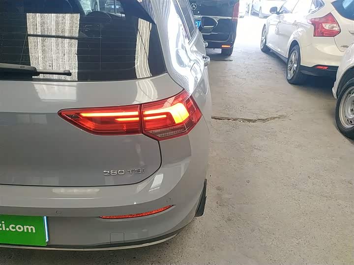 Фото 8 - Volkswagen Golf