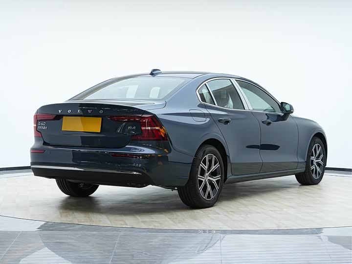 Фото 5 - Volvo S60