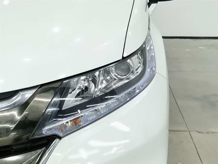 Фото 7 - Honda Odyssey