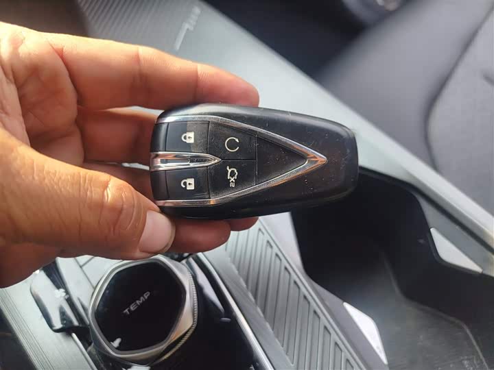 Фото 9 - Changan Oshan Z6