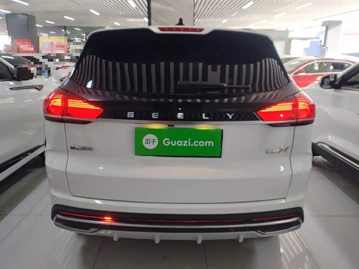 Фото 6 - Geely Atlas