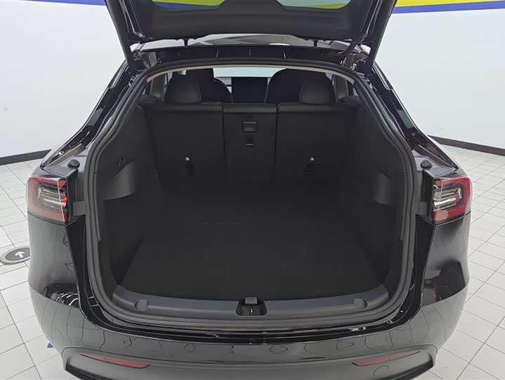 Фото 4 - Tesla Model Y