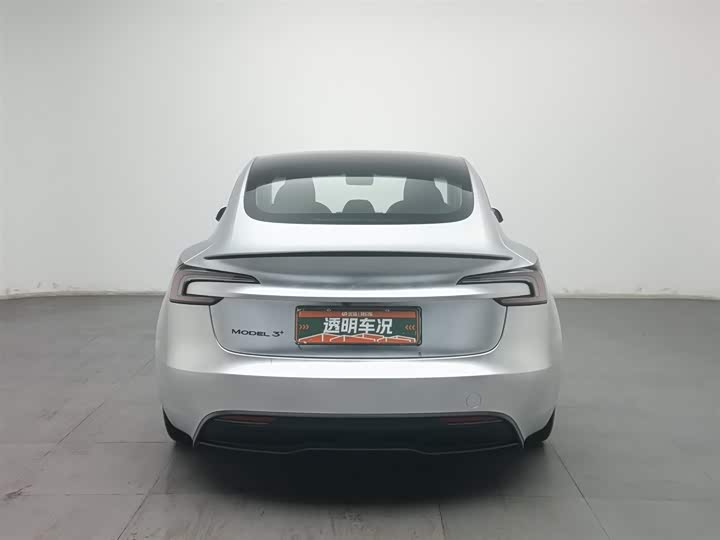 Фото 4 - Tesla Model 3