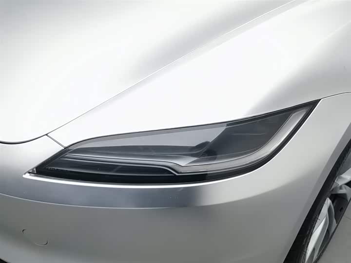 Фото 7 - Tesla Model 3