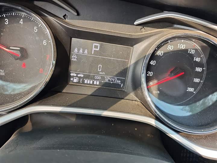 Фото 5 - Chevrolet Onix (Cavalier)