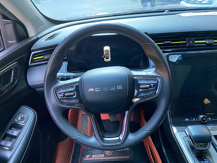 Фото 7 - Roewe RX5