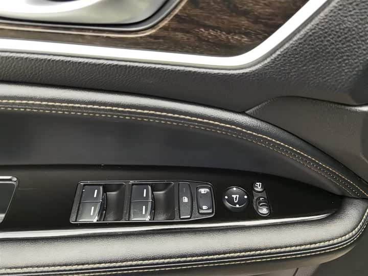 Фото 9 - Honda UR-V