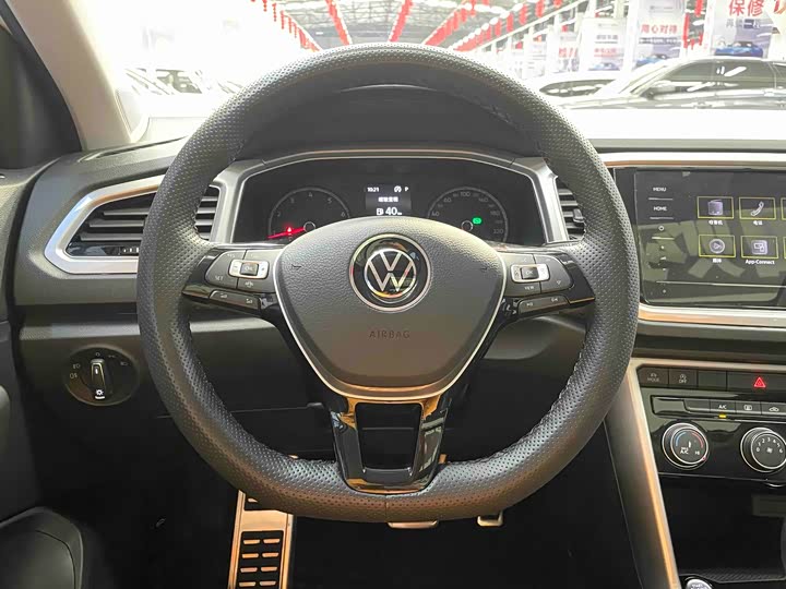 Фото 4 - Volkswagen T-Roc