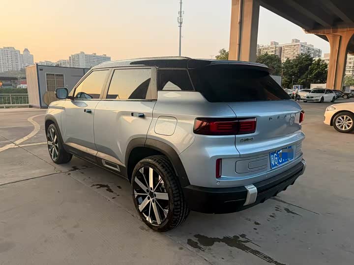 Фото 5 - Geely Icon