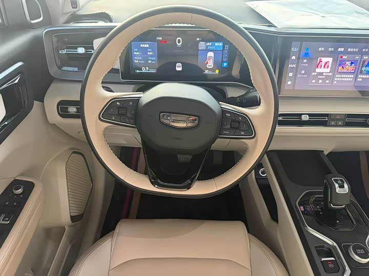 Фото 8 - Geely Icon