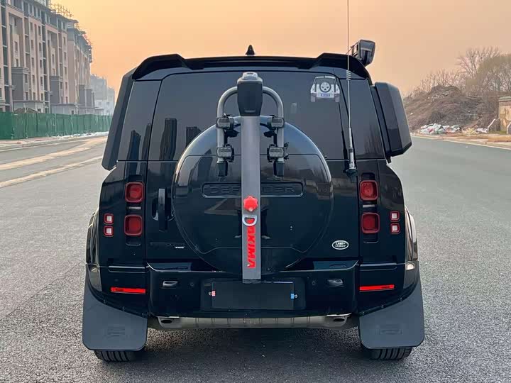 Фото 8 - Land Rover Defender