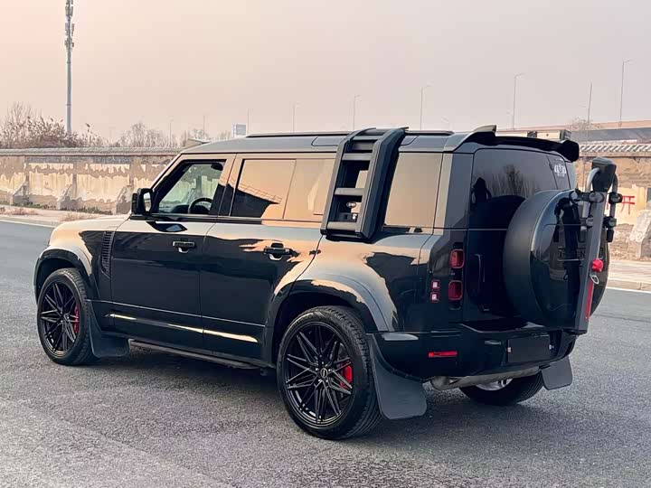 Фото 9 - Land Rover Defender