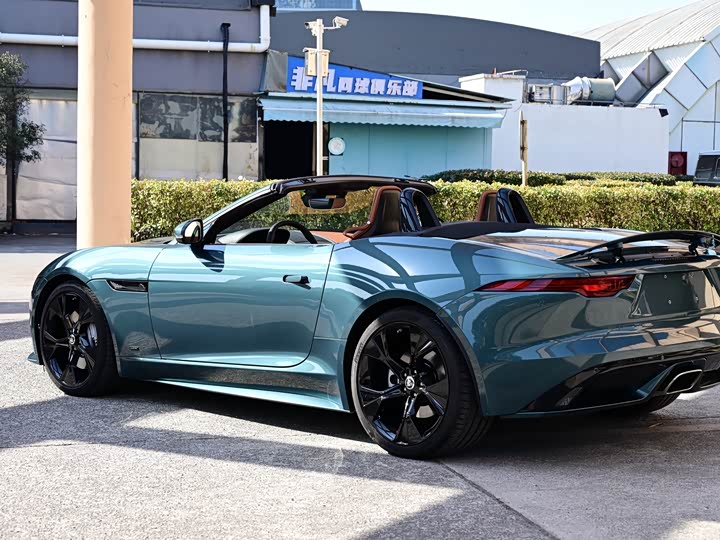 Фото 7 - Jaguar F-Type