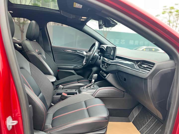 Фото 6 - Ford Focus