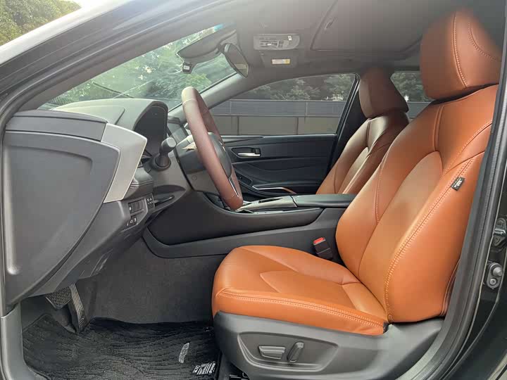 Фото 7 - Toyota Avalon