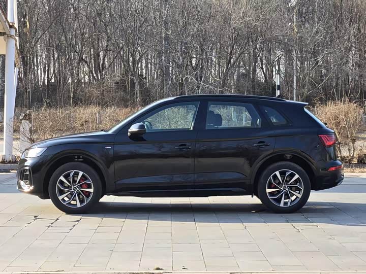 Фото 3 - Audi Q5L