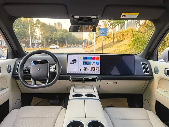 Фото 8 - LiXiang L9