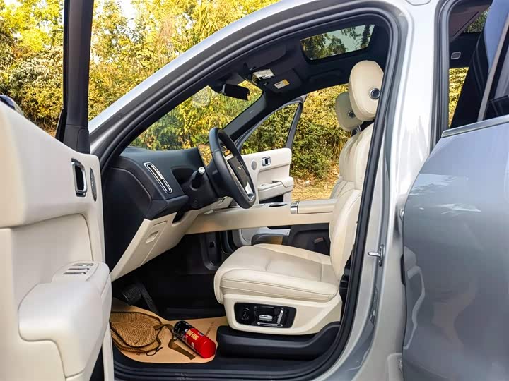 Фото 9 - LiXiang L9