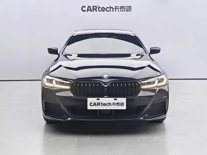 Фото 2 - BMW 5 Series